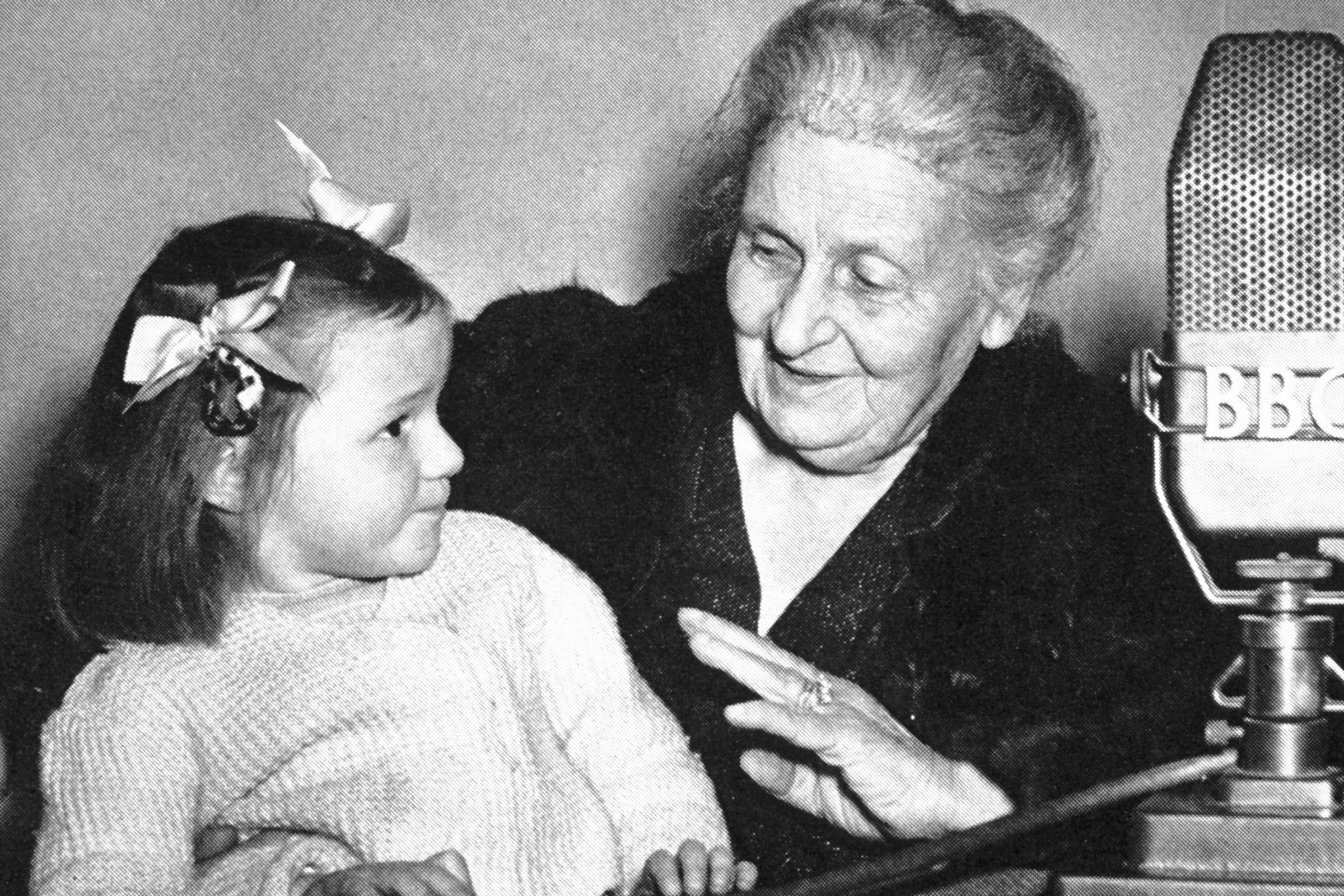 Maria Montessori 1950, Talking with an English girl before her broadcast on the BBC Italian Service